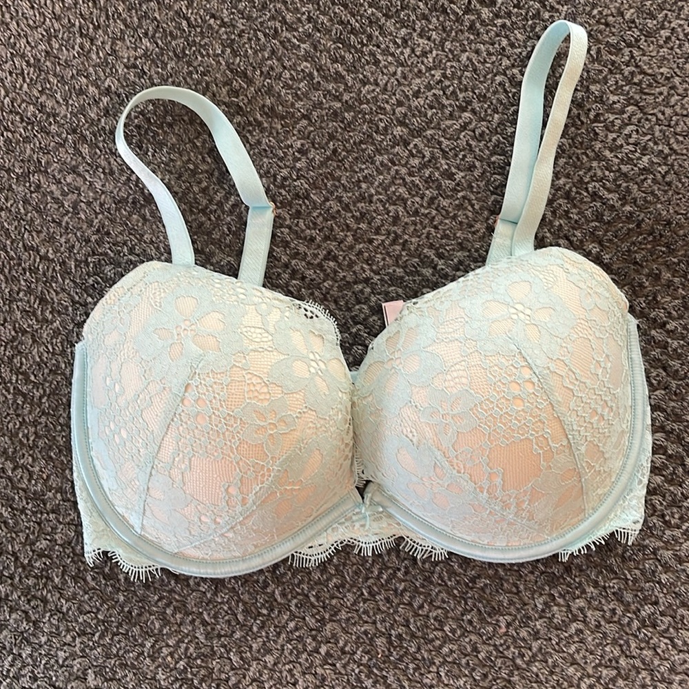 Victoria’s Secret Bra!